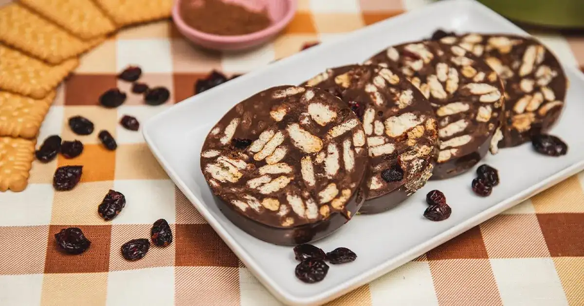 Czy salceson w butelce to innowacyjne ciasto, które musisz spróbować?