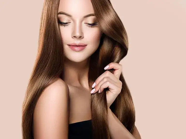 Jak dobrać idealny kolor włosów do jasnej cery? Sprawdź najlepsze odcienie!