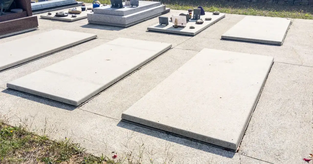 Ile kosztuje miejsce na cmentarzu? Ceny, które mogą zaskoczyć