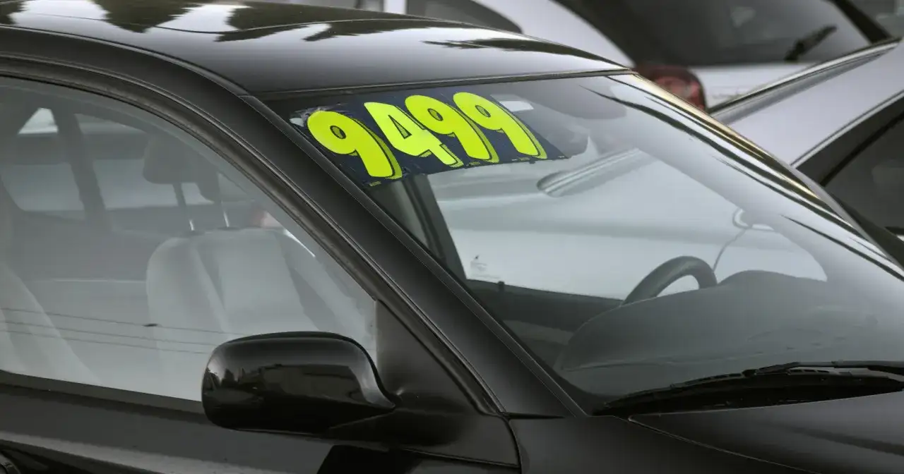 Jak zapłacić za samochód: uniknij oszustw i zbędnych kosztów