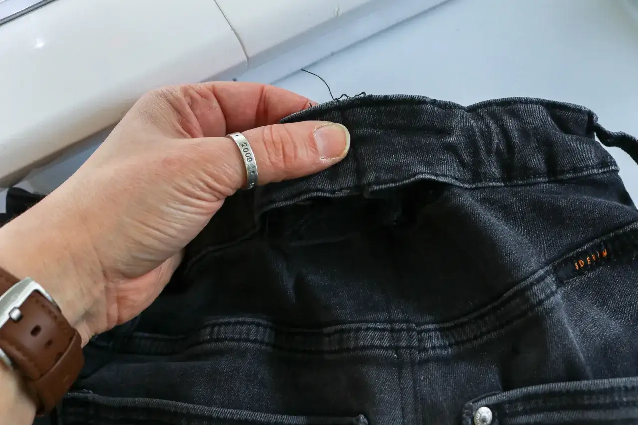 Lieblingshose zu weit? Hosen enger nähen einfach & professionell