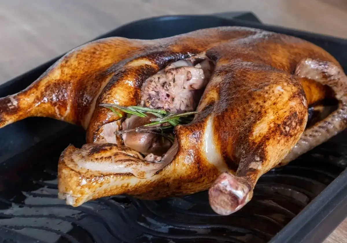 Jakie przyprawy do gęsi, aby wydobyć pełnię smaku i aromatu?