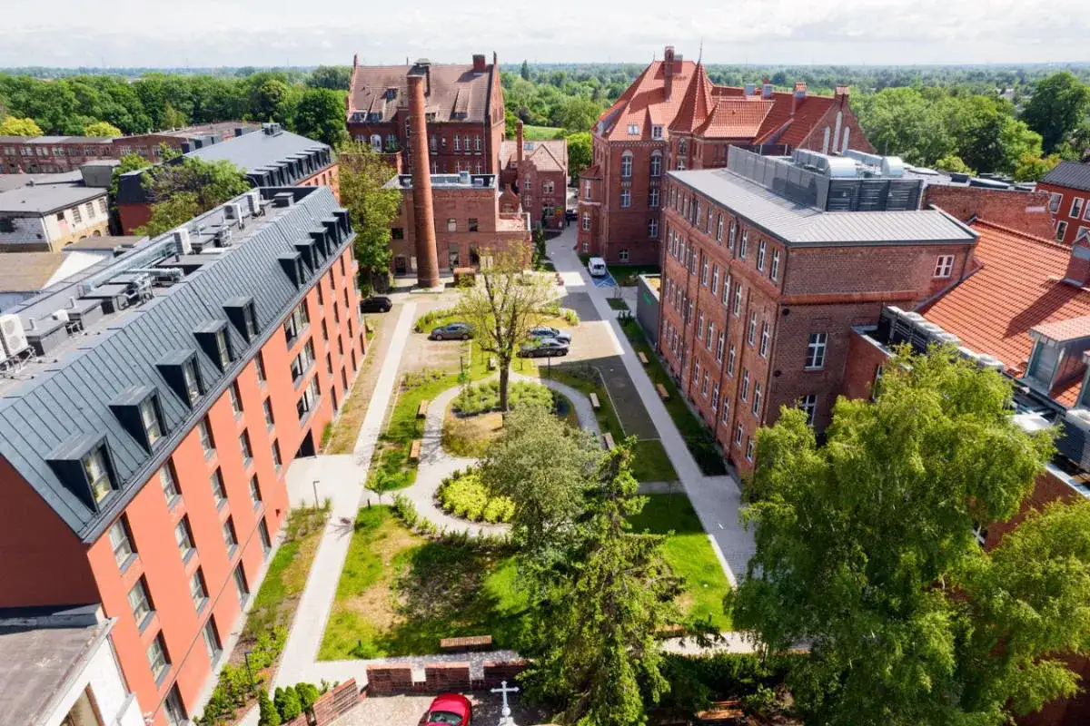 Dworek Uphagena: Historia, atrakcje i nowoczesne udogodnienia