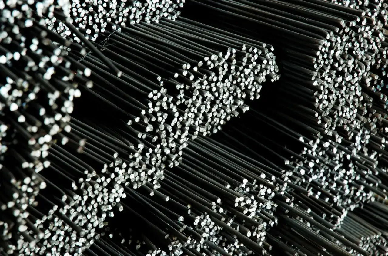 Pręty okrągłe – niezastąpiony element konstrukcji stalowych