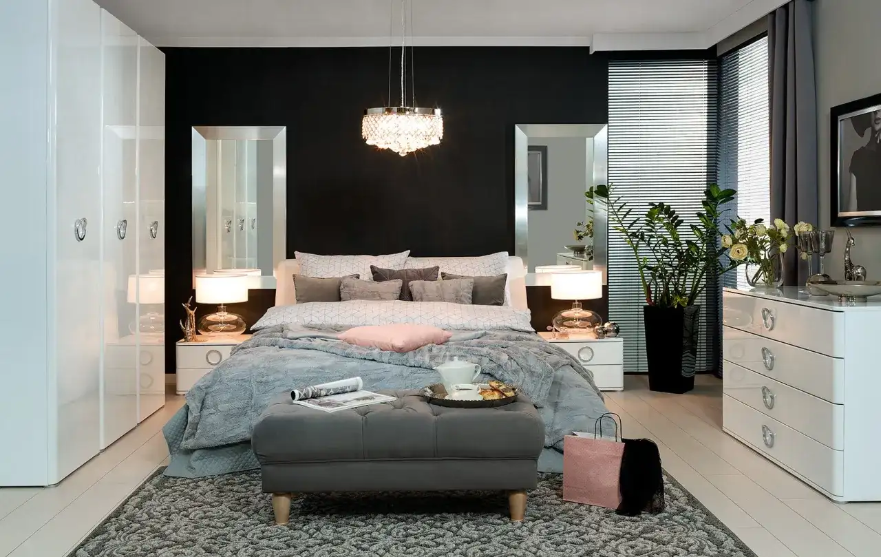 Jak ułożyć poduszki na łóżku, aby uniknąć chaotycznego wyglądu