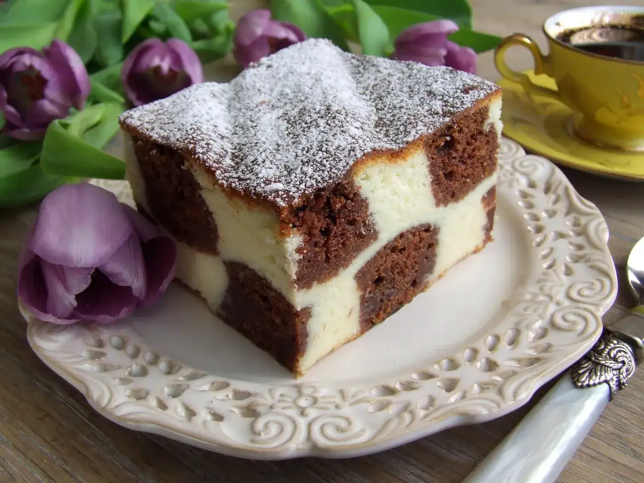 Przepis na ciasto szachownica z serem, które zachwyci Twoich gości