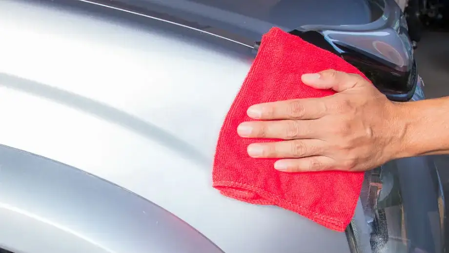 Najlepszy twardy wosk do auta - uniknij błędów przy wyborze
