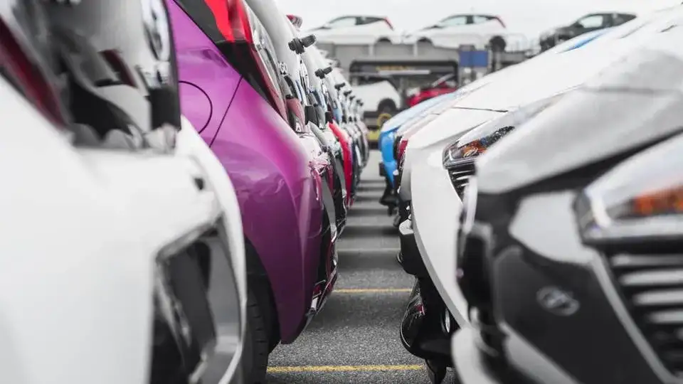 Jaki samochód dla świeżego kierowcy: unikaj kosztownych błędów