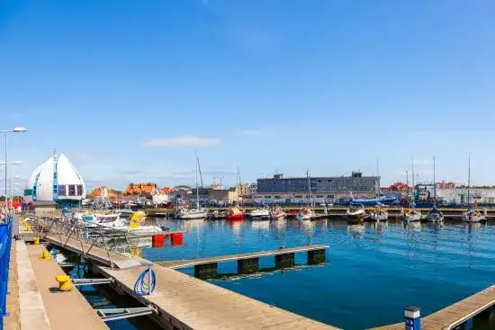 Jak dostać się z Gdańska na Hel? Sprawdź najlepsze opcje podróży