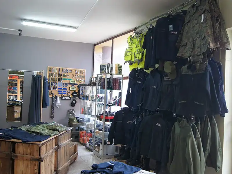 Najlepsze sklepy mundurowe w Krakowie - Twój kompletny przegląd