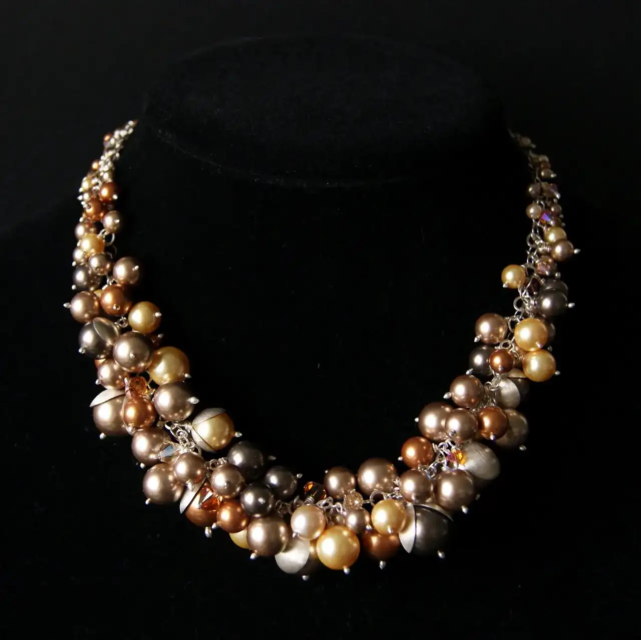 Ile kosztuje naszyjnik z prawdziwych pereł? Ceny i porady