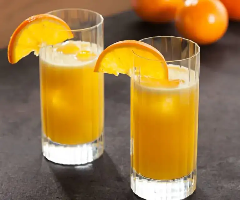 Szybki przepis na pyszny drink cytrusowy w Thermomixie, który zaskoczy gości