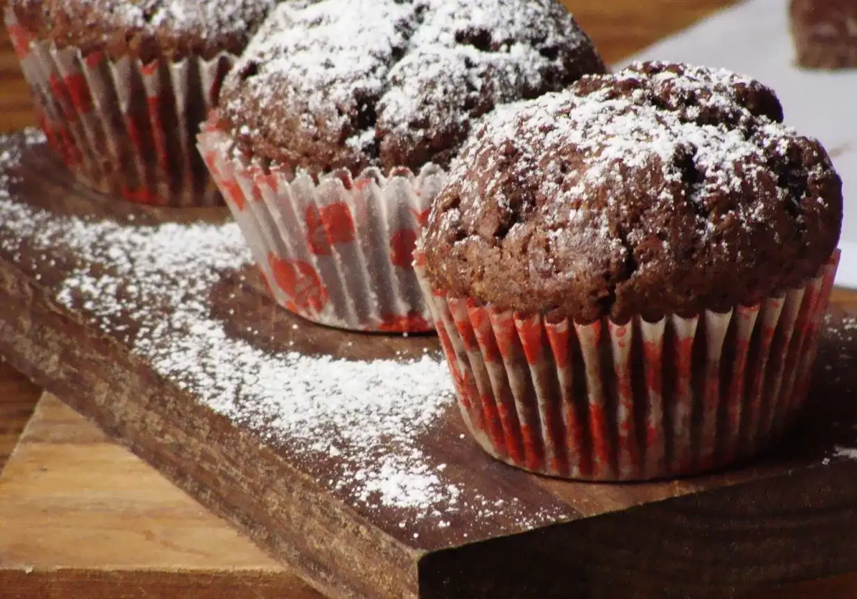Ile piec muffinki czekoladowe? Prosty przepis i idealny czas pieczenia