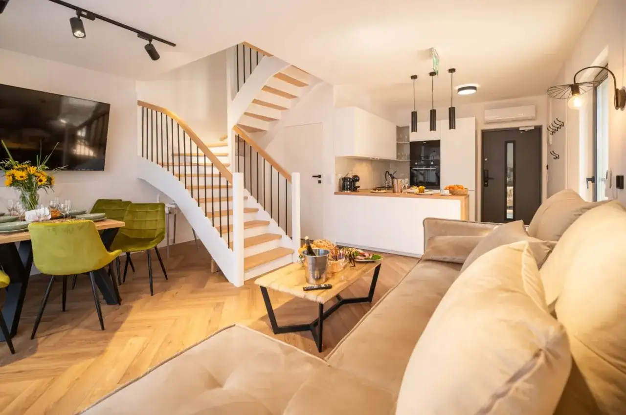 Niechorze – apartamenty z basenem to idealny wybór na romantyczny wyjazd we dwoje jesienią