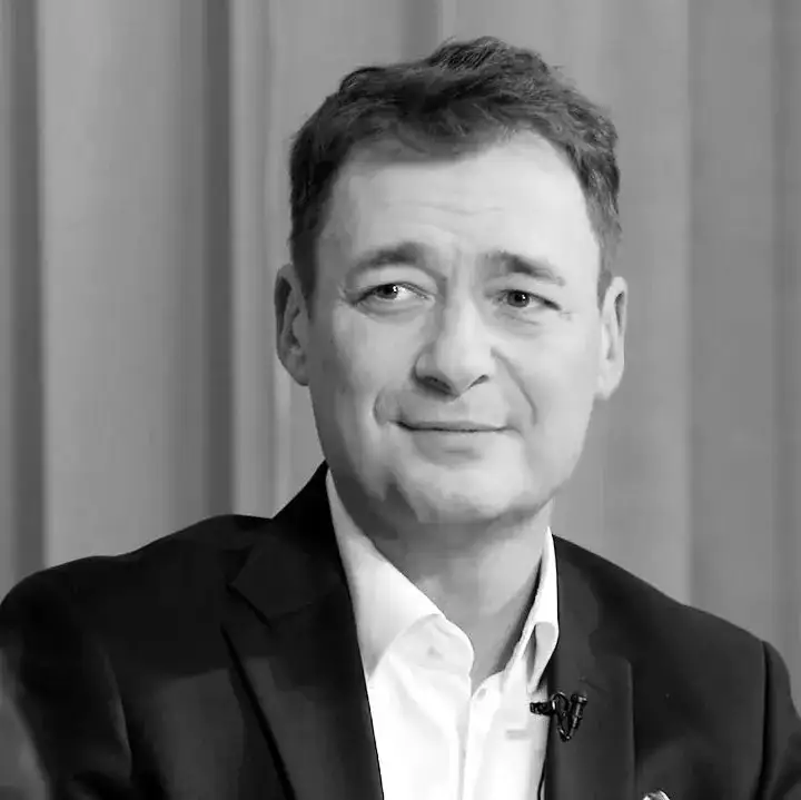 Jacek Rozenek - Ile ma lat i co słychać w jego życiu prywatnym?