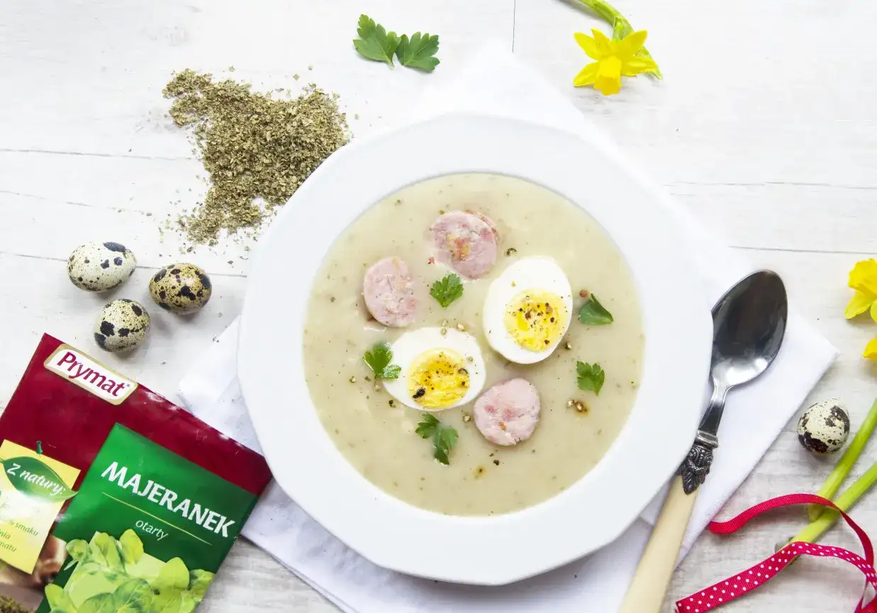 Kalorie białego barszczu z jajkiem i kiełbasą. Zaskakujący rachunek zdrowotny!