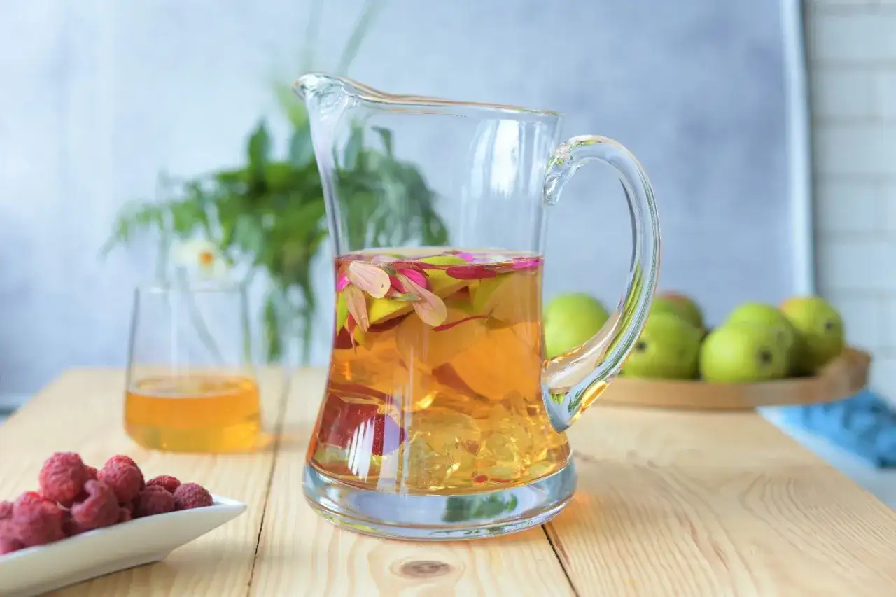 Domowa herbata na zimno - najprostszy przepis krok po kroku