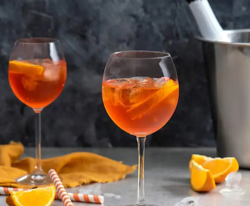 Jak zrobić drink Aperol Spritz - prosty przepis, który zachwyca