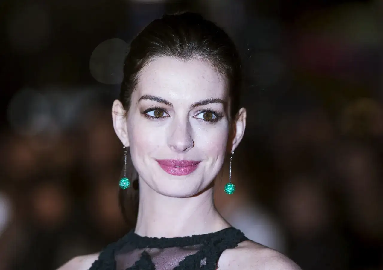 Anne Hathaway: fascynujące fakty o wieku, dzieciach i mężu
