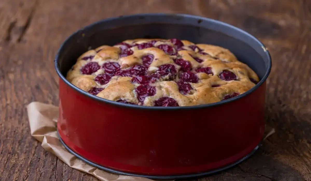 Przepis na pyszne ciasto z wiśniami, które zachwyci każdego smakosza