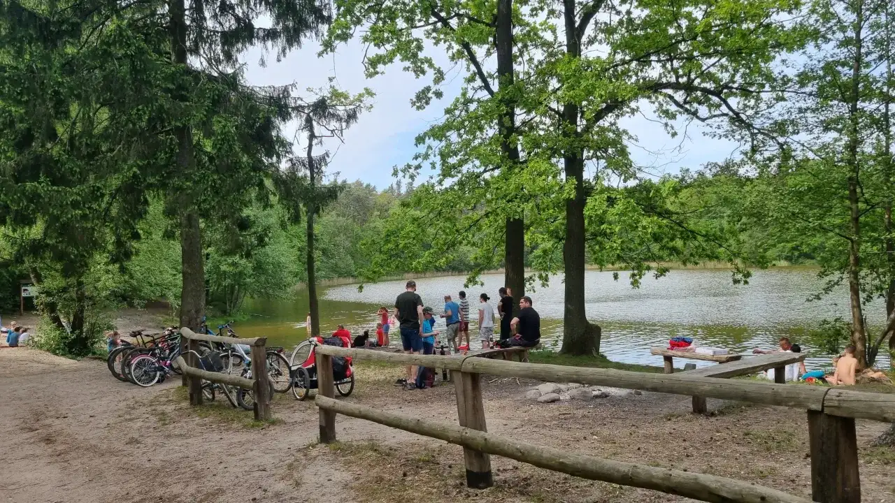 Jezioro Babskie - idealne miejsce na relaks i przygodę w naturze