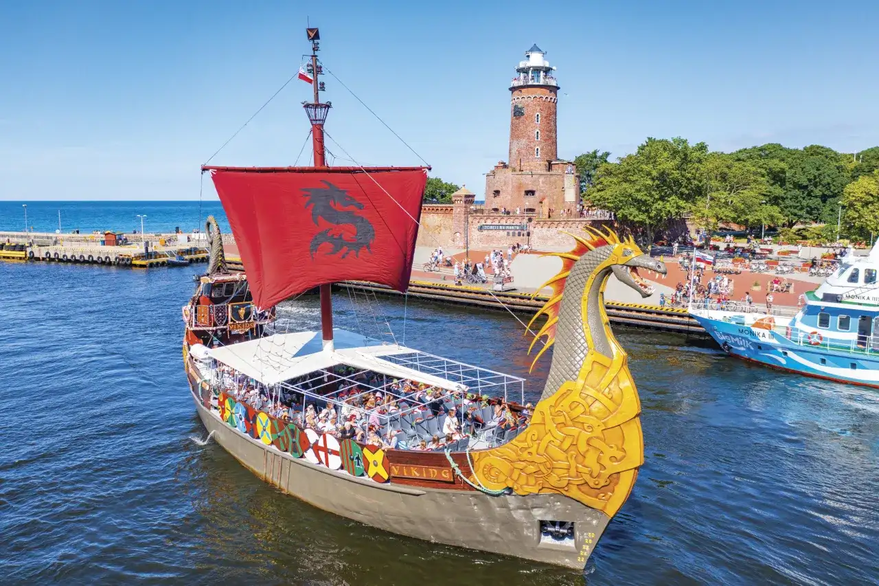 Ile kosztuje rejs statkiem w Kołobrzegu? Ceny i atrakcje, które Cię zaskoczą