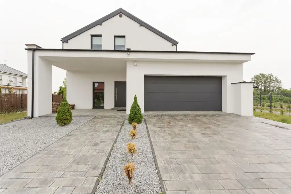 Jaki kamień na podjazd: wybierz idealny materiał do swojego domu