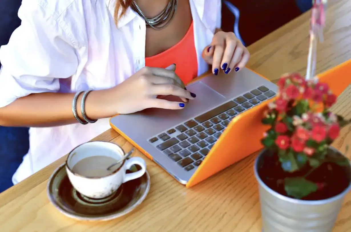 Jak tworzyć interaktywne treści blogowe dla polskiej publiczności?