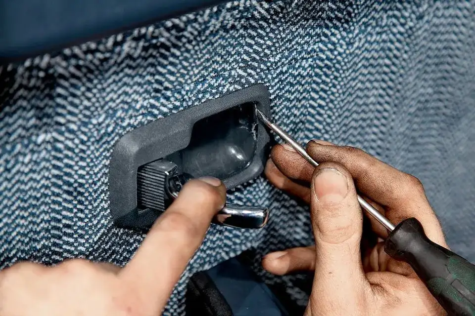 Jak zamontować centralny zamek w Skodzie Fabia - uniknij najczęstszych błędów