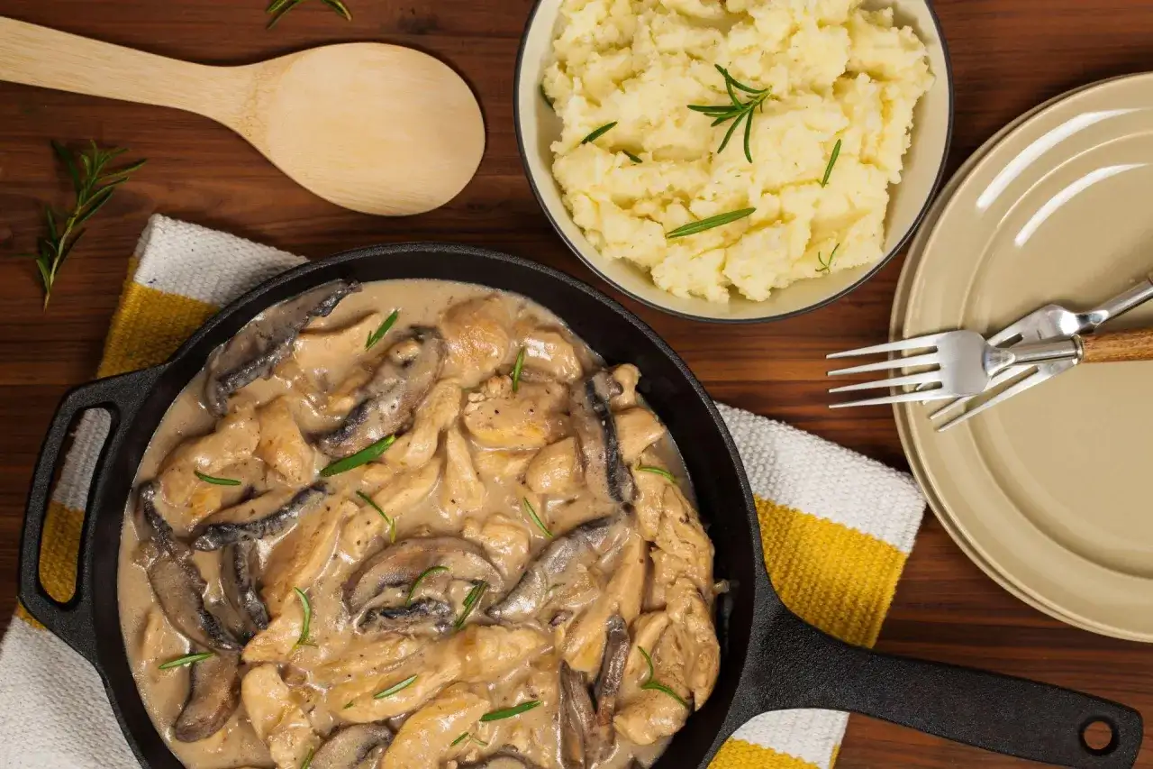 Jak zrobić strogonowa z kurczaka – łatwy przepis krok po kroku