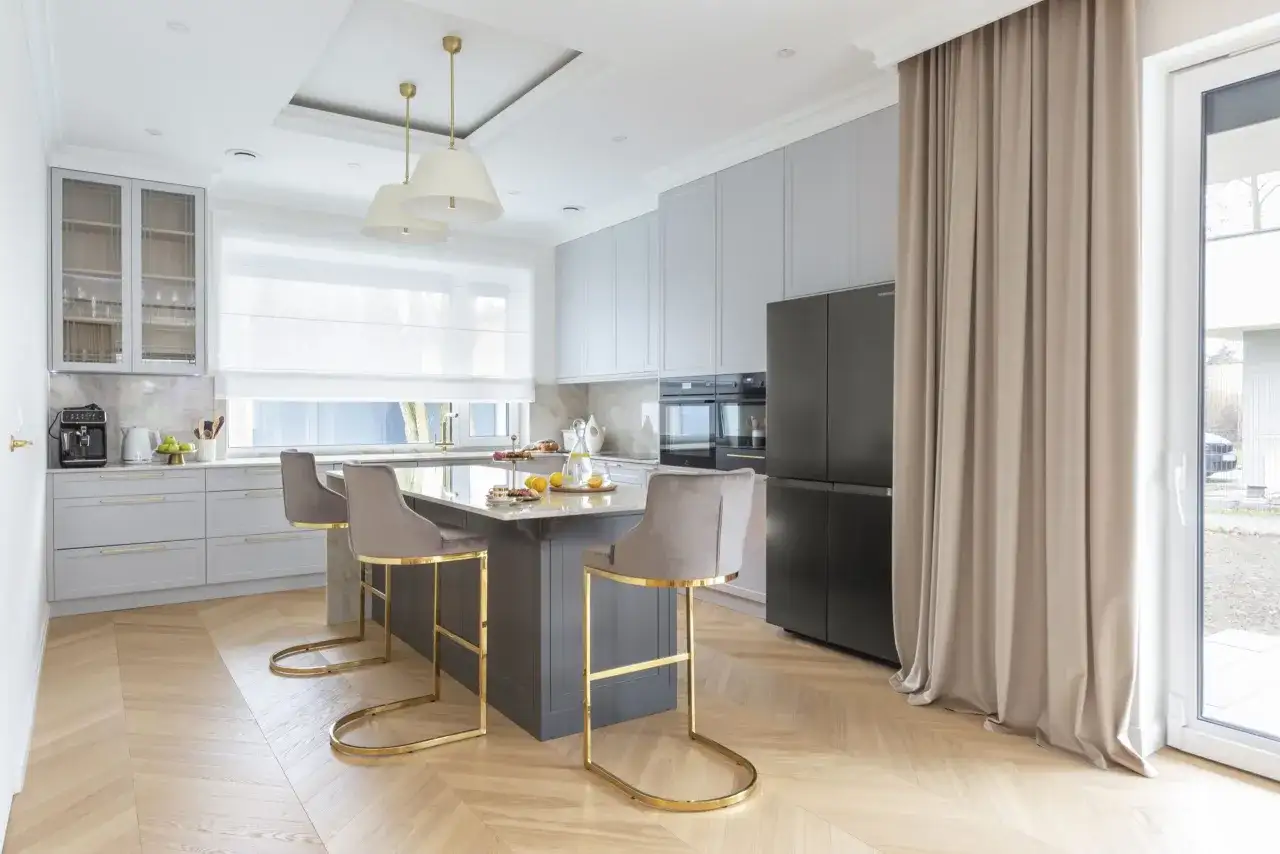 Wykończenie wnętrz w brazylijskim stylu: kolory i faktury prosto z Rio