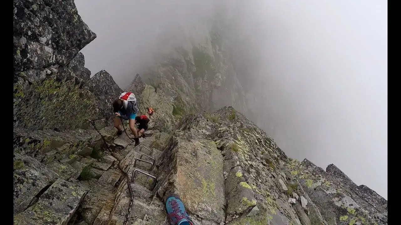 Najtrudniejszy szlak w Polsce - Orla Perć i inne wyzwania dla turystów