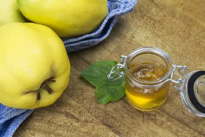 Jak pić sok z pigwy, by uniknąć błędów i cieszyć się zdrowiem?