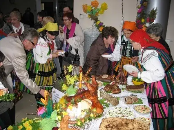 Tradycyjne potrawy regionalne Podkarpacia – historia, przepisy i najlepsze miejsca