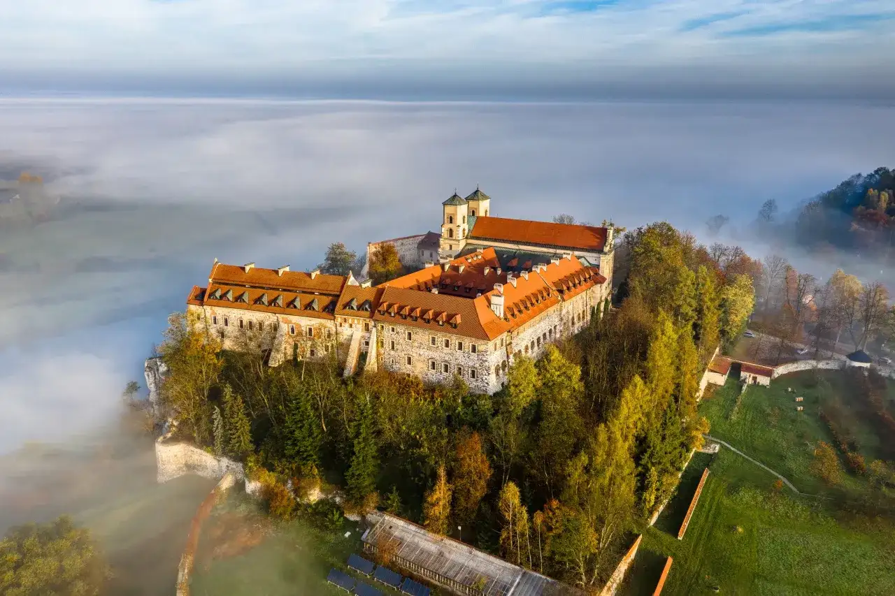Rekolekcje benedyktynów w Tyńcu: duchowy wzrost w wyjątkowej atmosferze