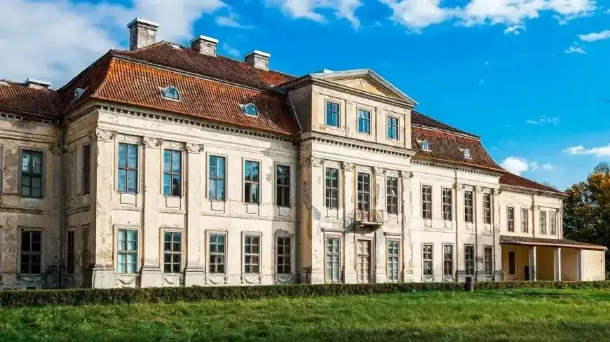 Pałac w Drogoszach: Historia, architektura i tajemnice zabytku