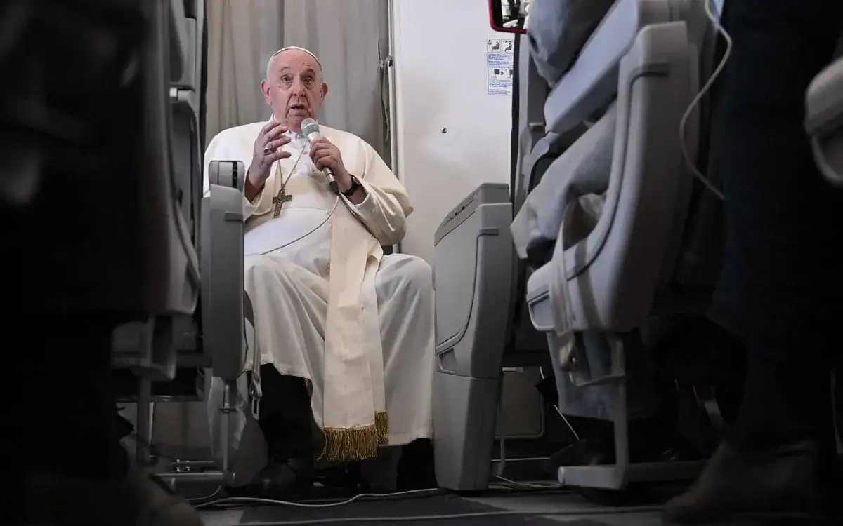 Czy bycie gejem to grzech? Odkryj, co mówi Kościół katolicki