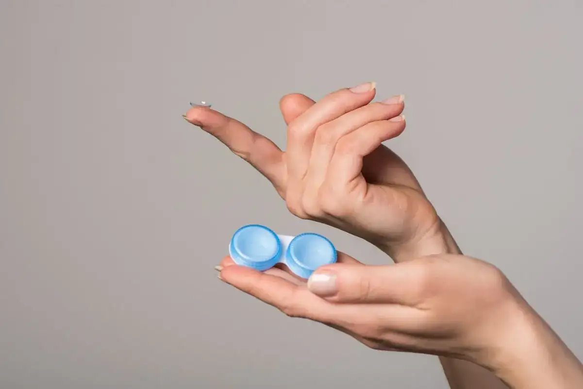 Jakie są dobre soczewki miesięczne, które zapewnią komfort i zdrowie oczu