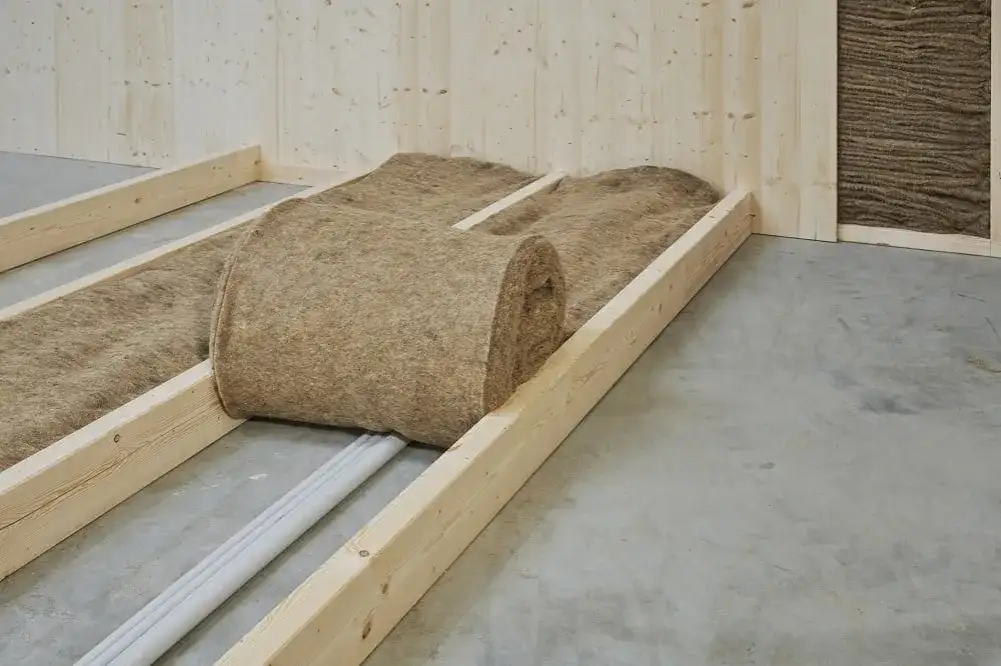 Wełna owcza do izolacji: Naturalny sposób na ciepły dom