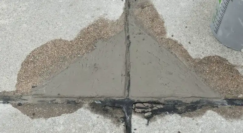 Naprawa posadzki betonowej: 5 skutecznych metod dla majsterkowiczów