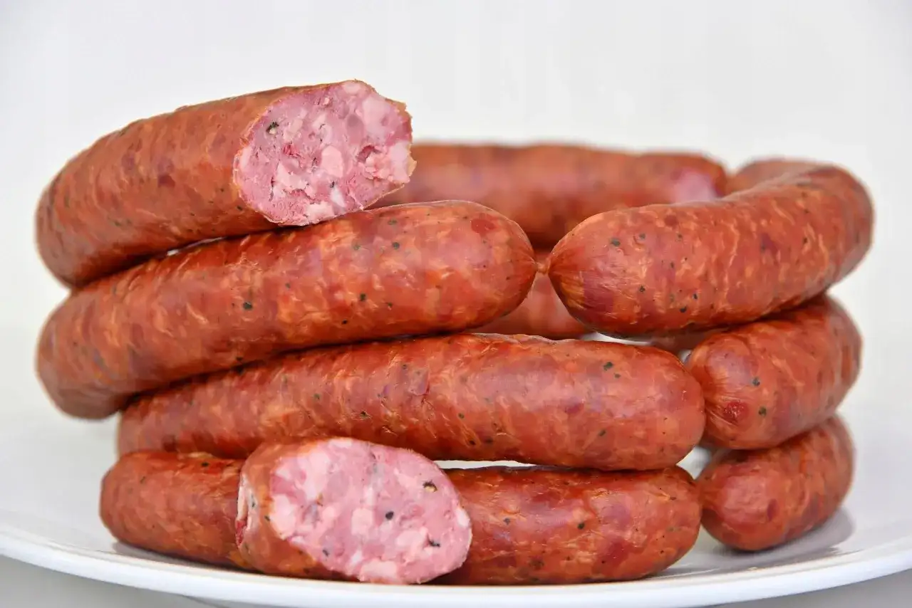 Kiełbasa bezglutenowa: Przepisy, które zachwycą Twoje podniebienie