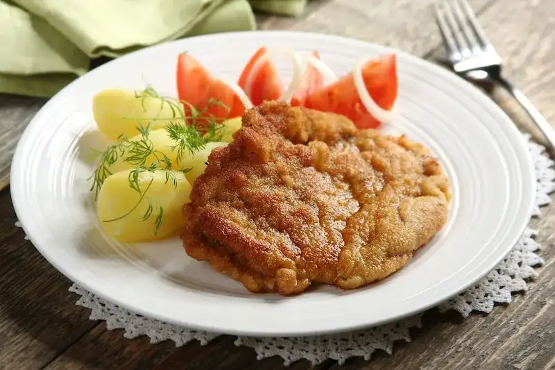 Jak przygotować panierkę do schabowego jak z restauracji, by zachwycić?