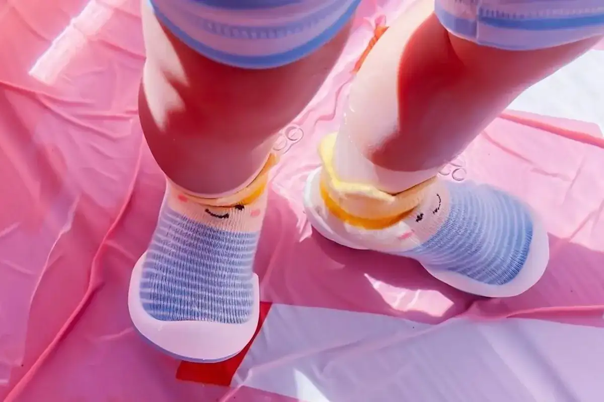 Jakie buty spakować dzieciom na wakacje?