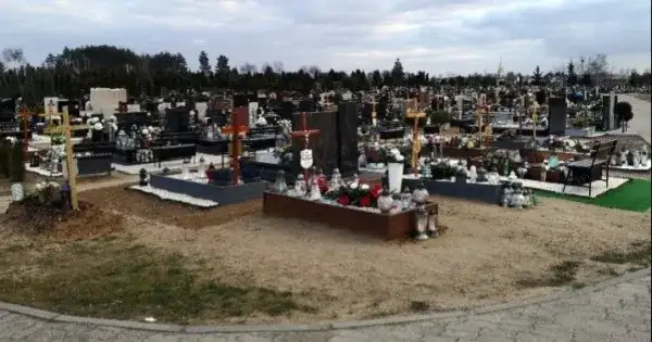 Jak znaleźć zmarłego na cmentarzu w Koninie bez zbędnych trudności