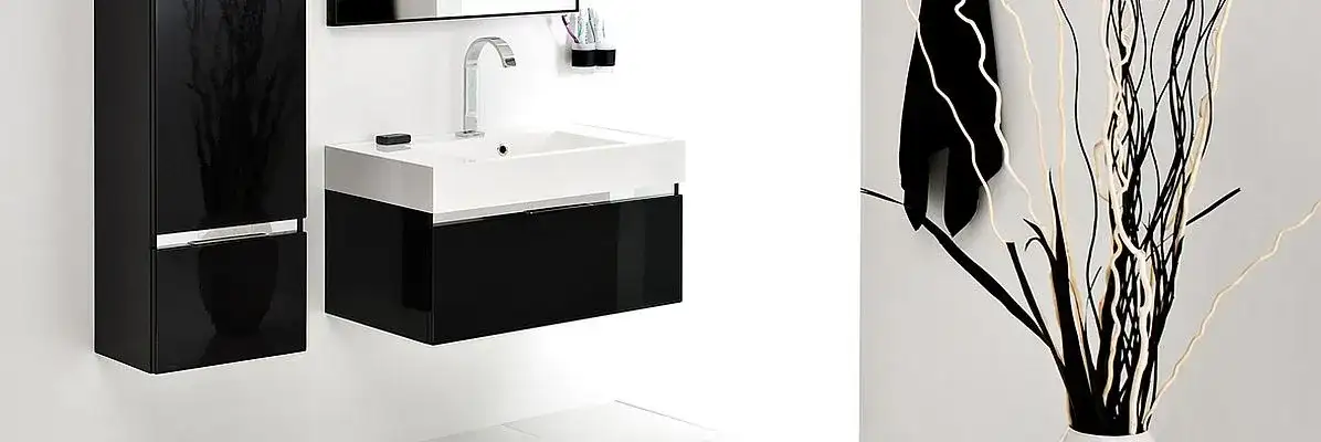 Jaką wysokość wybrać dla szafki z lustrem nad umywalką, aby uniknąć błędów?