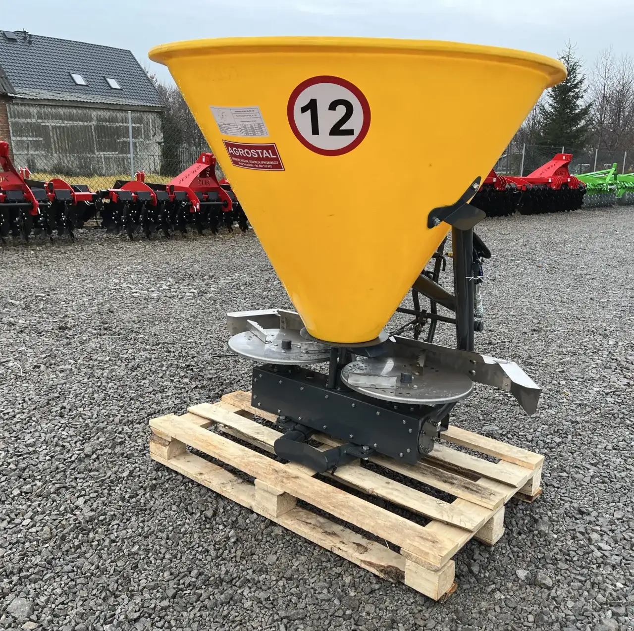  Rozsiewacz nawozów lejek - najlepsze rozsiewacze nawozów z lejkiem w jednym