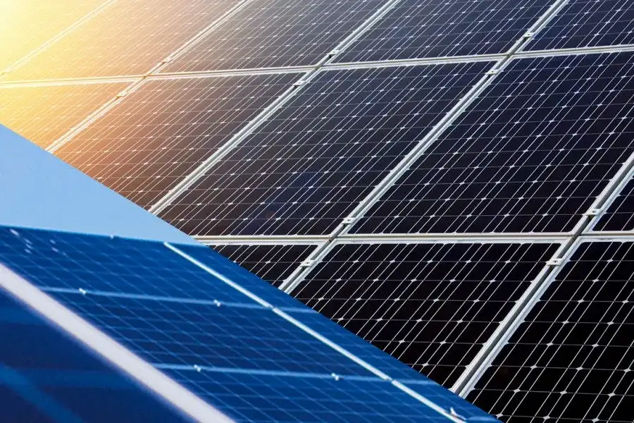 Jakie panele mono czy polikrystaliczne wybrać, by zaoszczędzić?