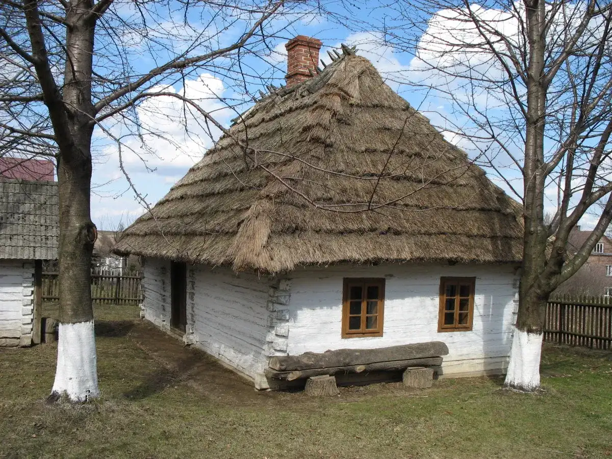 Skansen w Markowej: Odkryj fascynującą historię i tradycje wsi