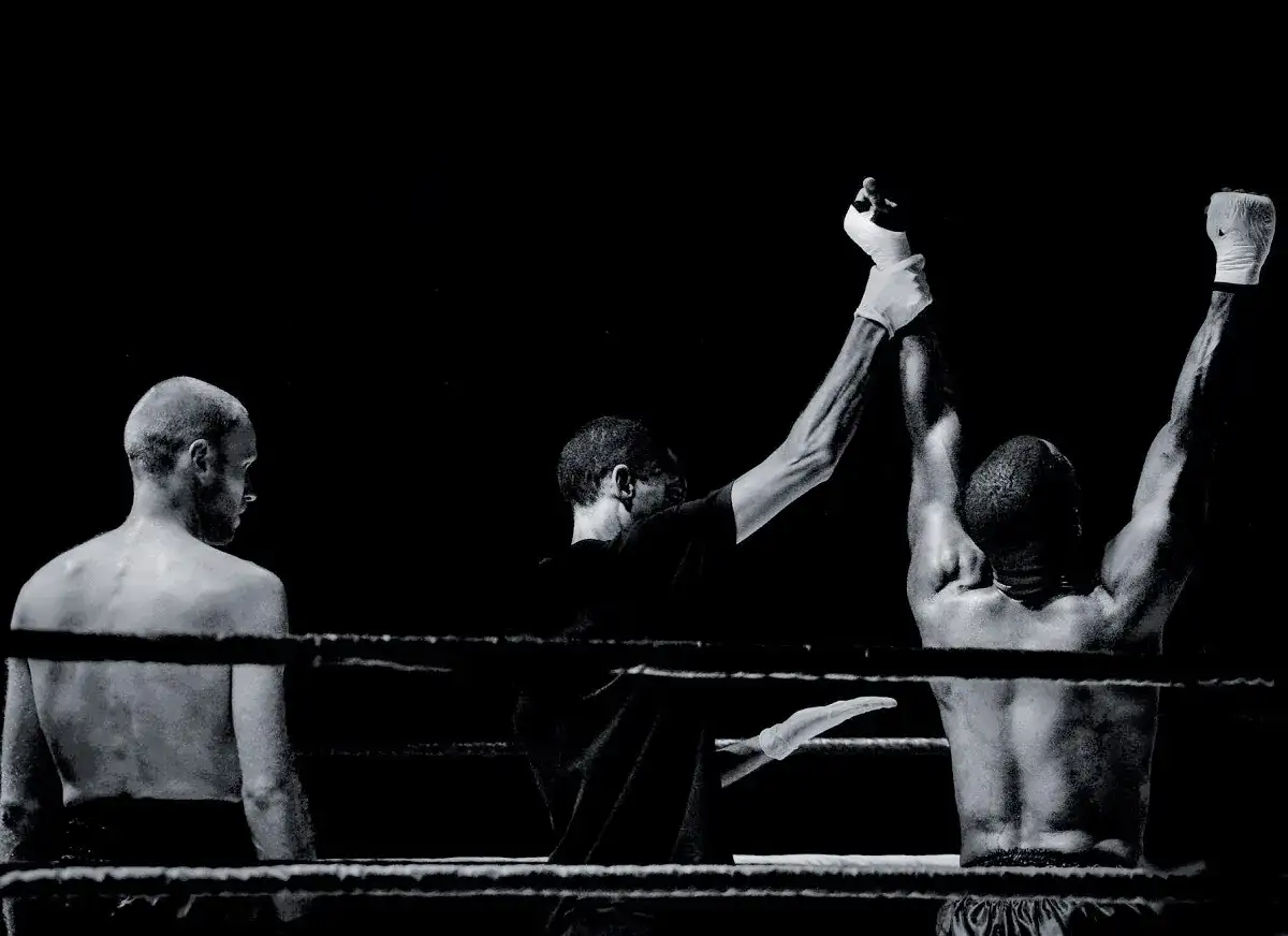 Jak zdobyć pewność siebie i pokonać lęk przed oceną innych