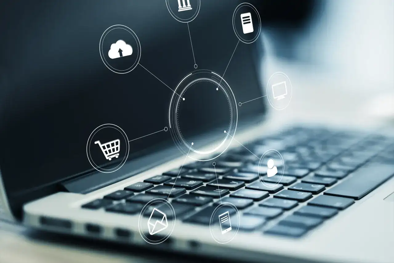 Jak wybrać odpowiednią platformę internetową? Od szybkich płatności po rejestrację bez formalności